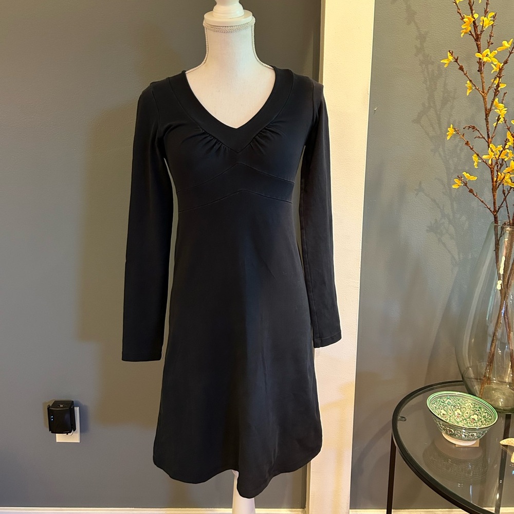 Athleta Black Long Sleeve Dress